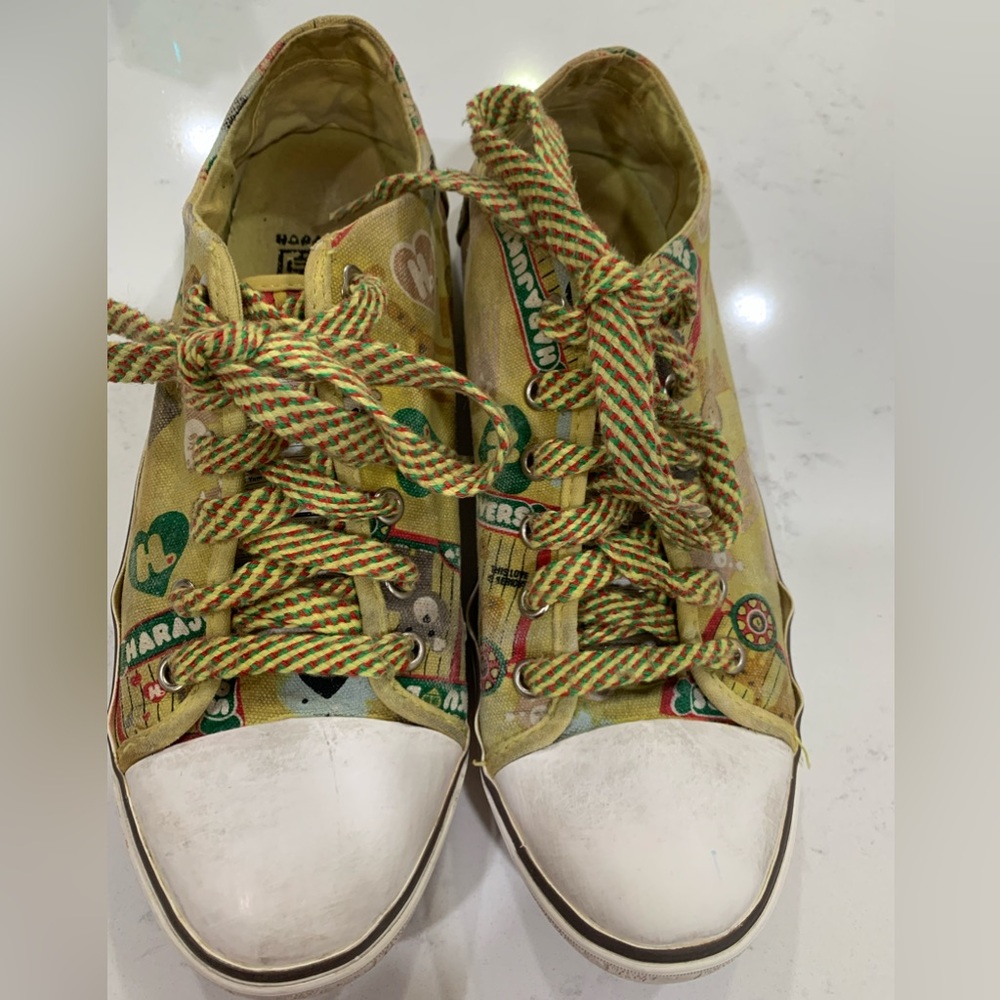 Harajuku Lovers Unisex PreOwned Sneakers Shoes.  Shows wear.  Size 8